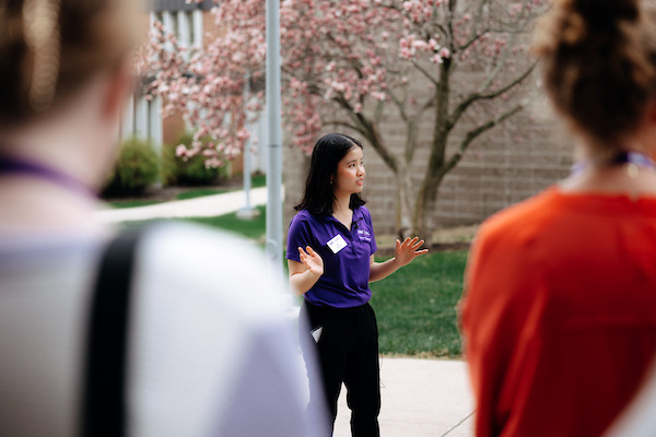 Panther Ambassador giving campus tour